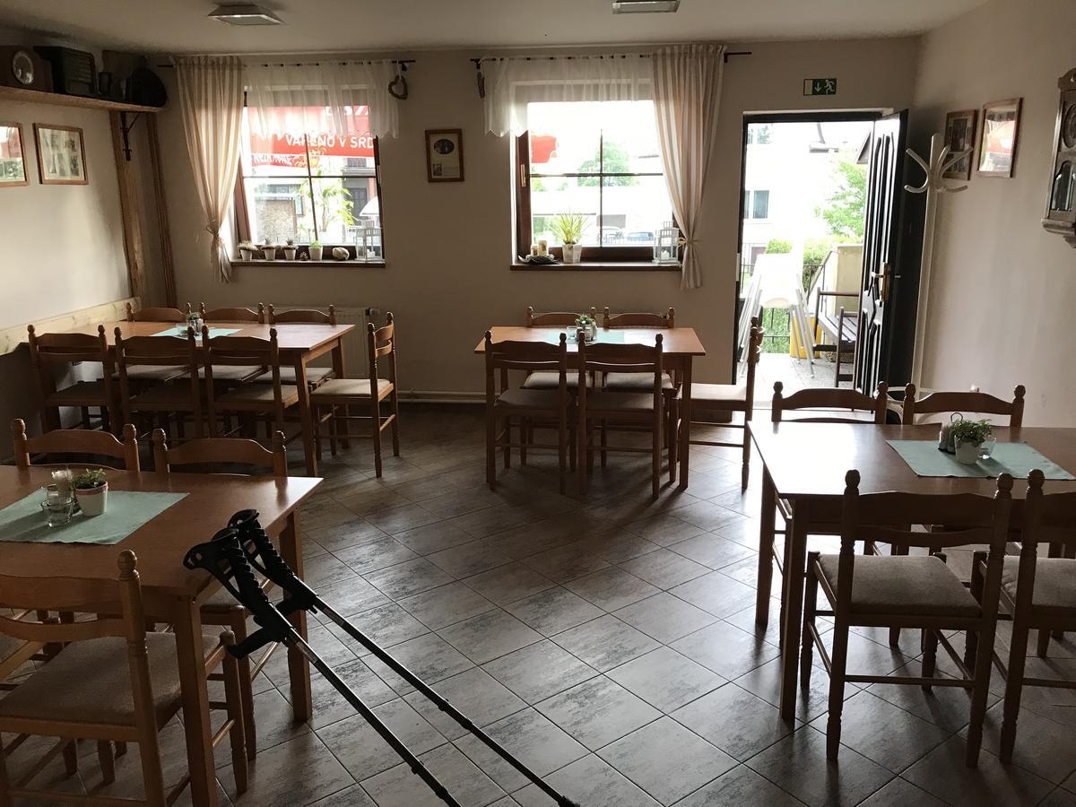 Restaurace a penzion U Hasičů Klimkovice Exterior foto